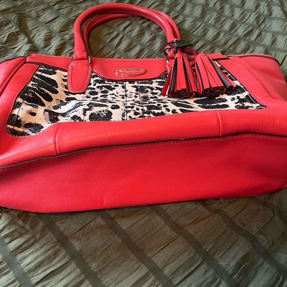 Coach handbag - Picture 2 of 3